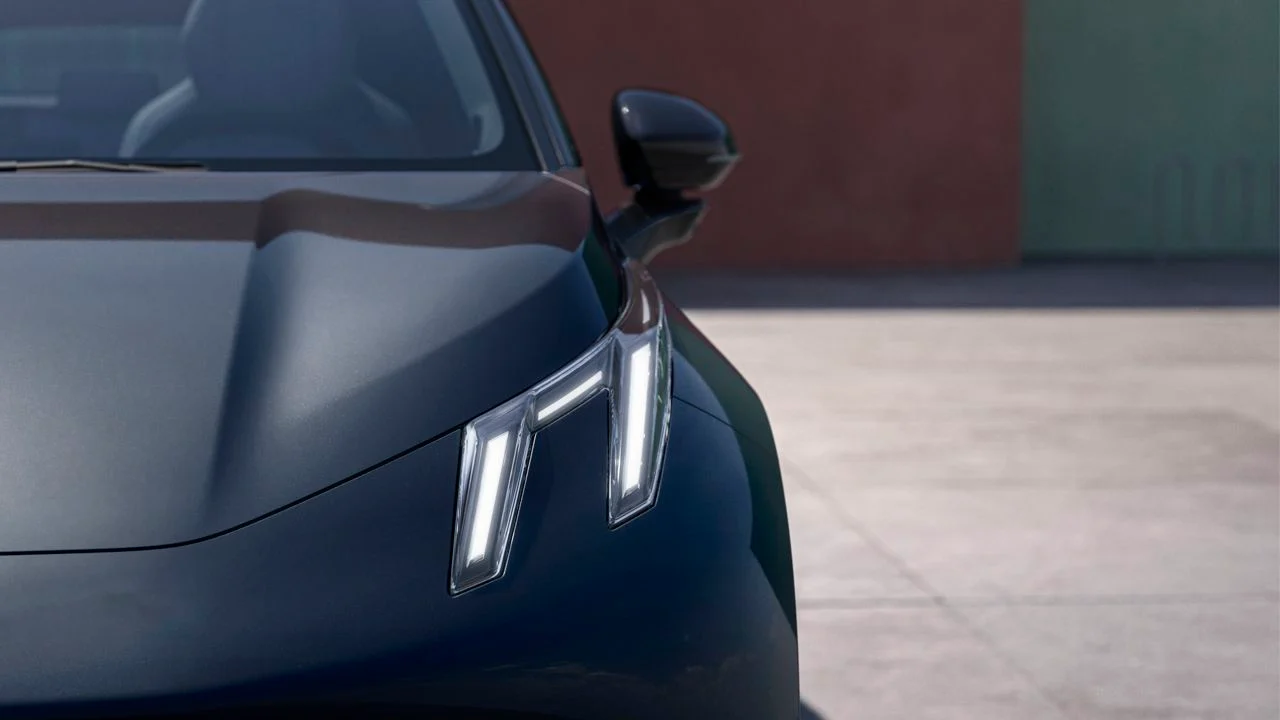 Un ejecutivo de Lynk & Co filtra un nuevo coche eléctrico antes de tiempo… y su castigo tampoco consigue mantenerse en secreto