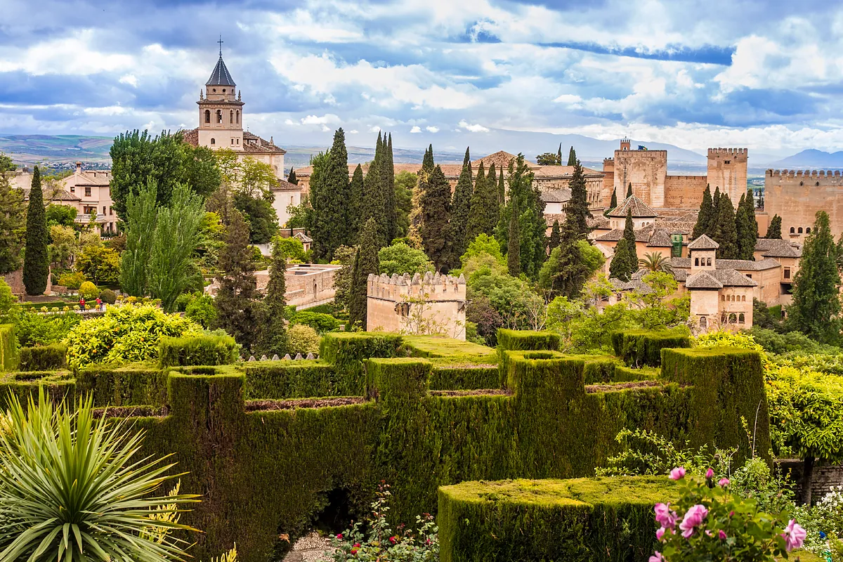 Un nuevo terremoto de 4,7 grados sacude Granada y obliga a desalojar la Alhambra
