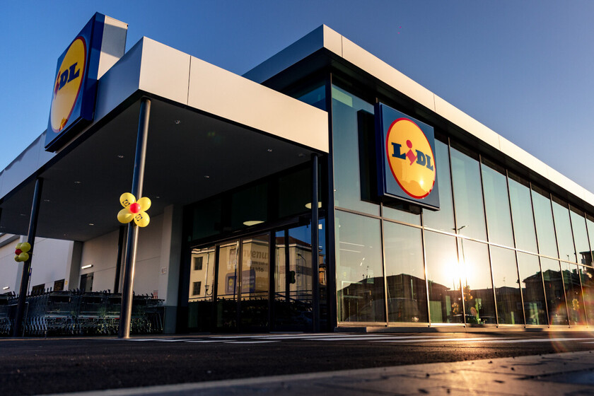 Lidl tiene un molinillo de café eléctrico con diseño retro y colores en tono pastel por solo 10 euros