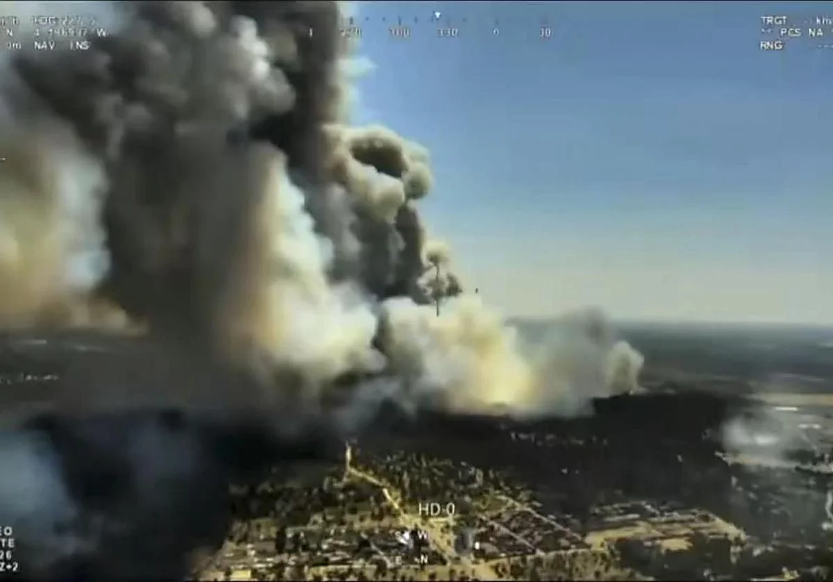 Un incendio forestal en Madrid obliga a confinar Aldea del Fresno y Villamantilla