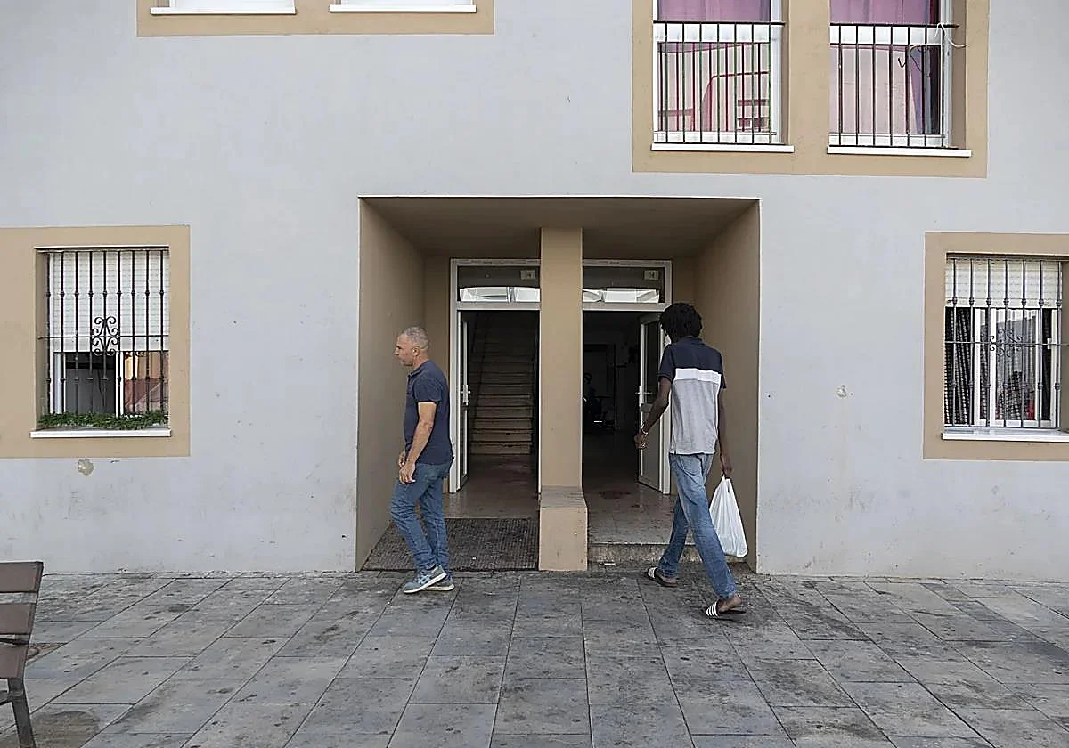 Los hermanos del menor muerto en el tiroteo de Isla Cristina piden justicia: «Solo estaba cruzando una calle»