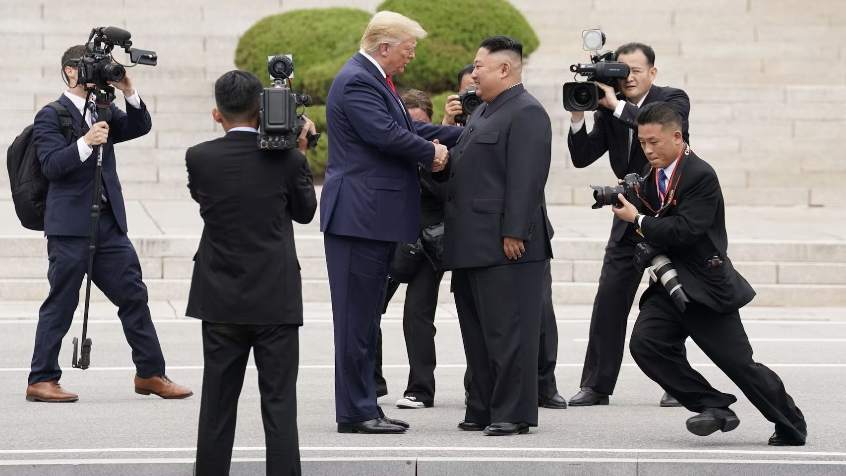 Trump corteja a Kim Jong-un a costa de enemistarse con Seúl para revitalizar su influencia perdida por la crisis de Ormuz