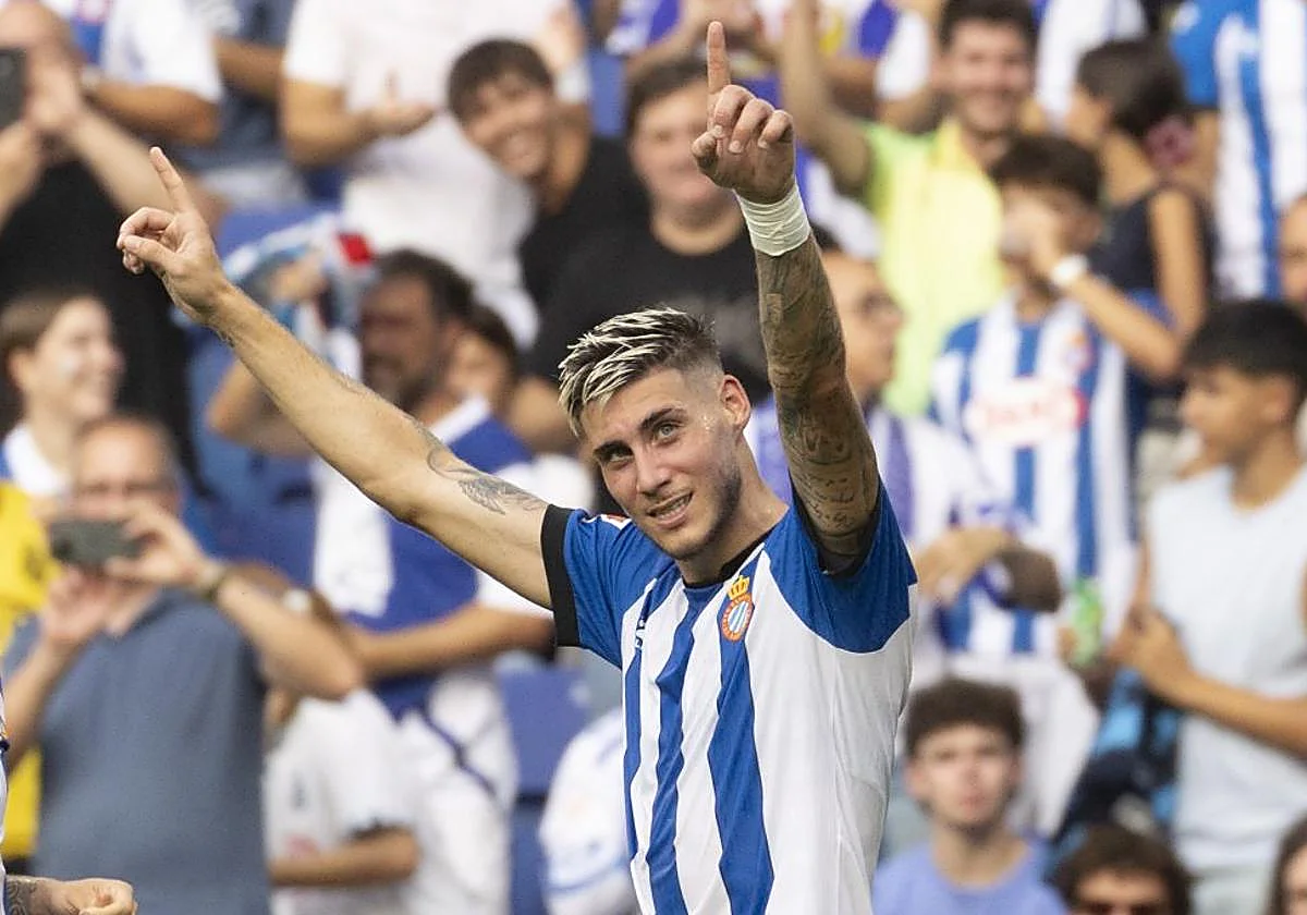 El Hull City quiere a Roberto, que podría dejar una 'pedrea' para el Málaga