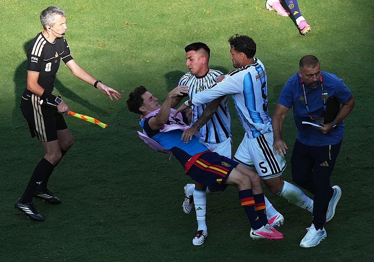 Lluvia de sanciones a Argentina por la trifulca tras la final del Mundial