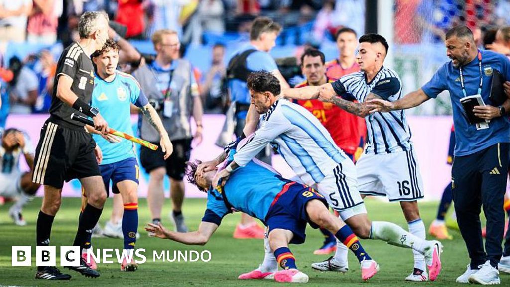 FIFA sanciona con 10 partidos al argentino Leandro Paredes por el altercado tras la final del Mundial con España