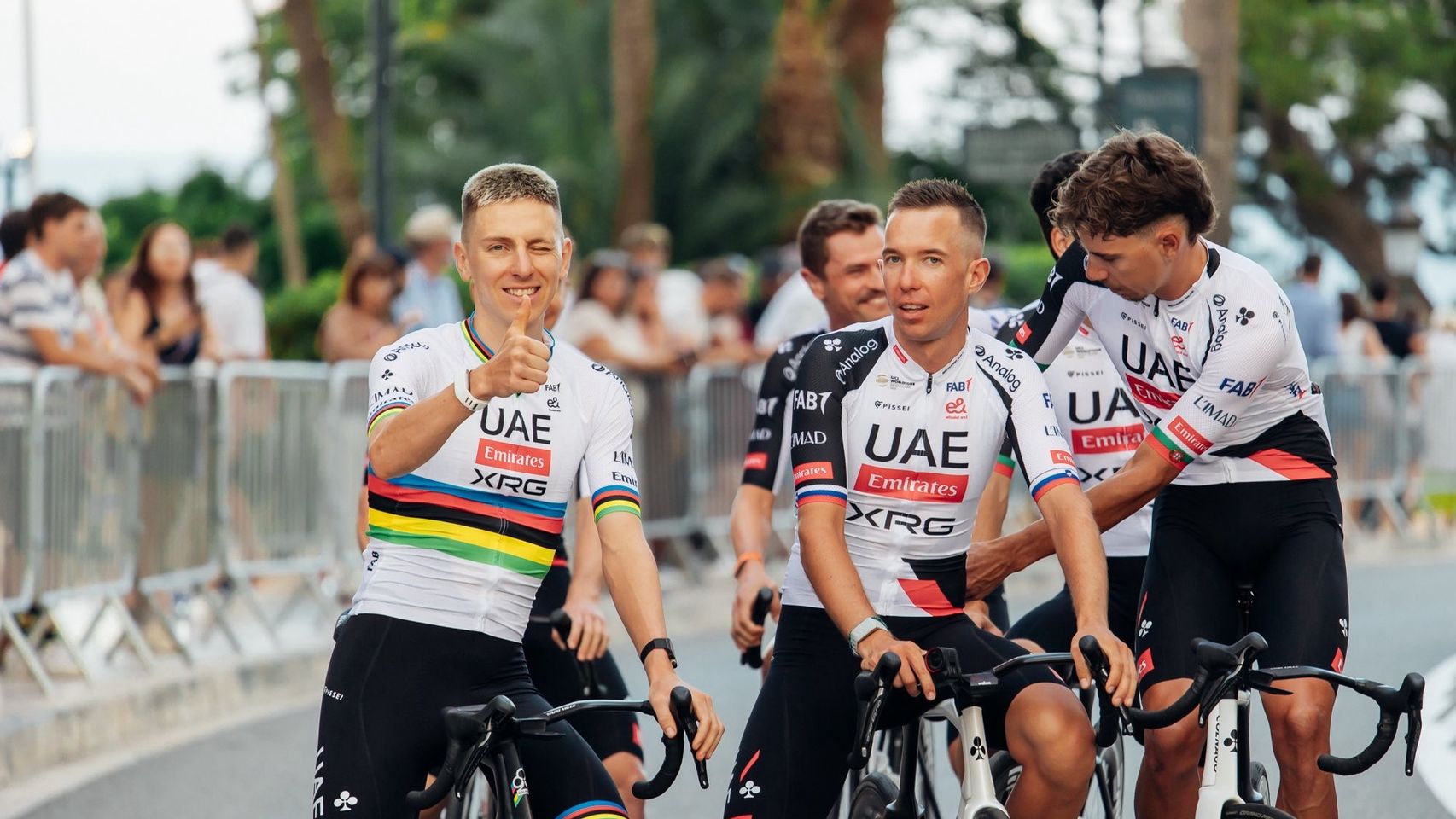Todos contra Tadej Pogacar: una Vuelta para otorgar la triple corona al rey del ciclismo