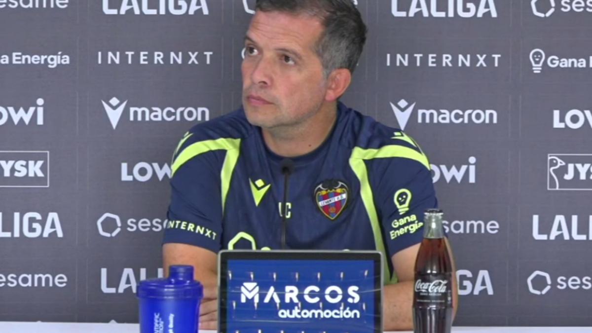 Luís Castro: " El club está dando el máximo y la liga tiene que valorarlo"