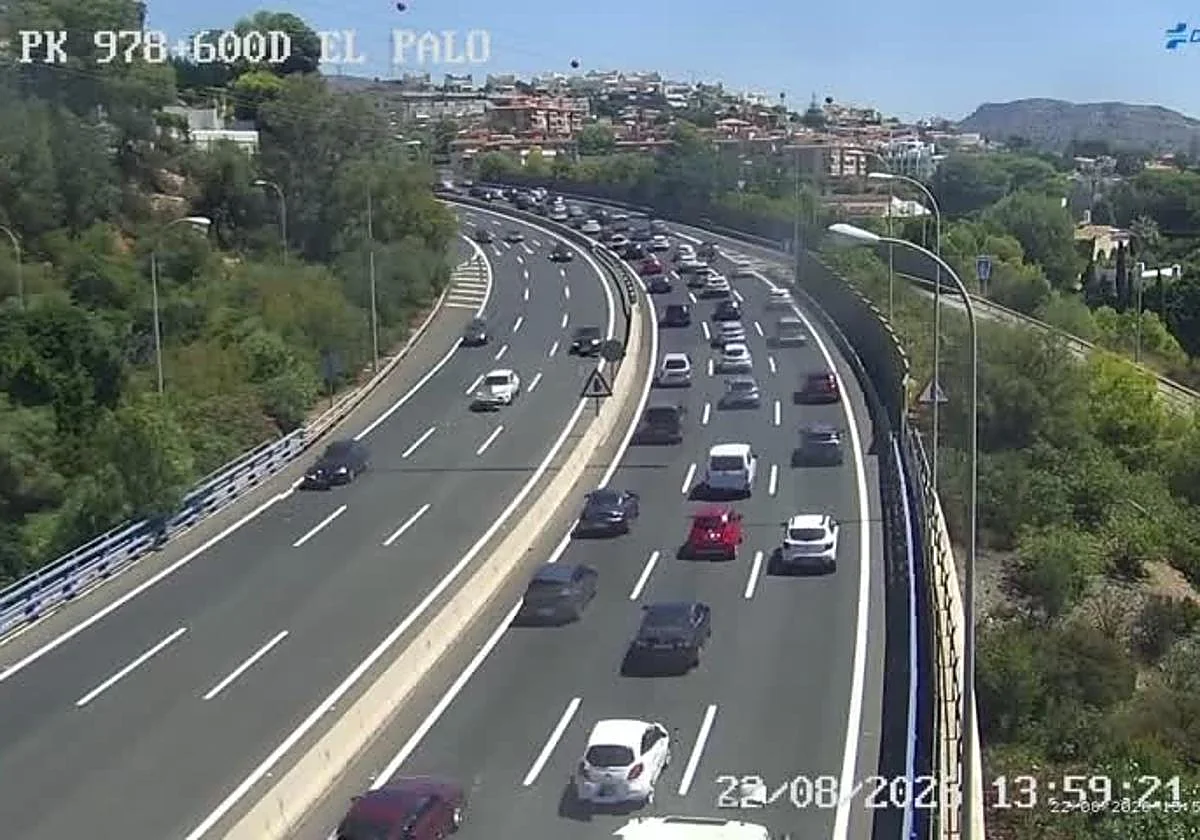 Un accidente en cadena provoca varios kilómetros de retención en la autovía A-7