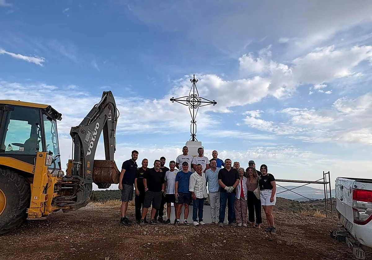 El Cerro de la Cruz de Sierra de Yeguas hace por fin honor a su nombre