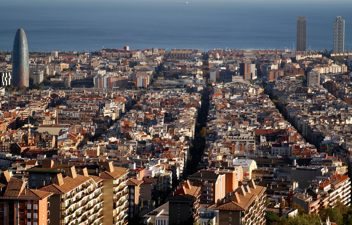 Home Capital vende dos edificios en Barcelona por 13 millones