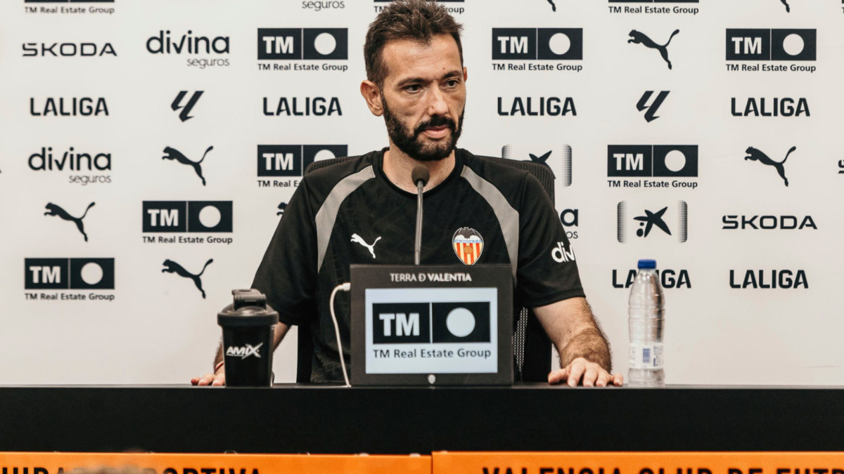 Corberán estalla por el calendario: “El Valencia es el único equipo que juega dos partidos con dos días de descanso”