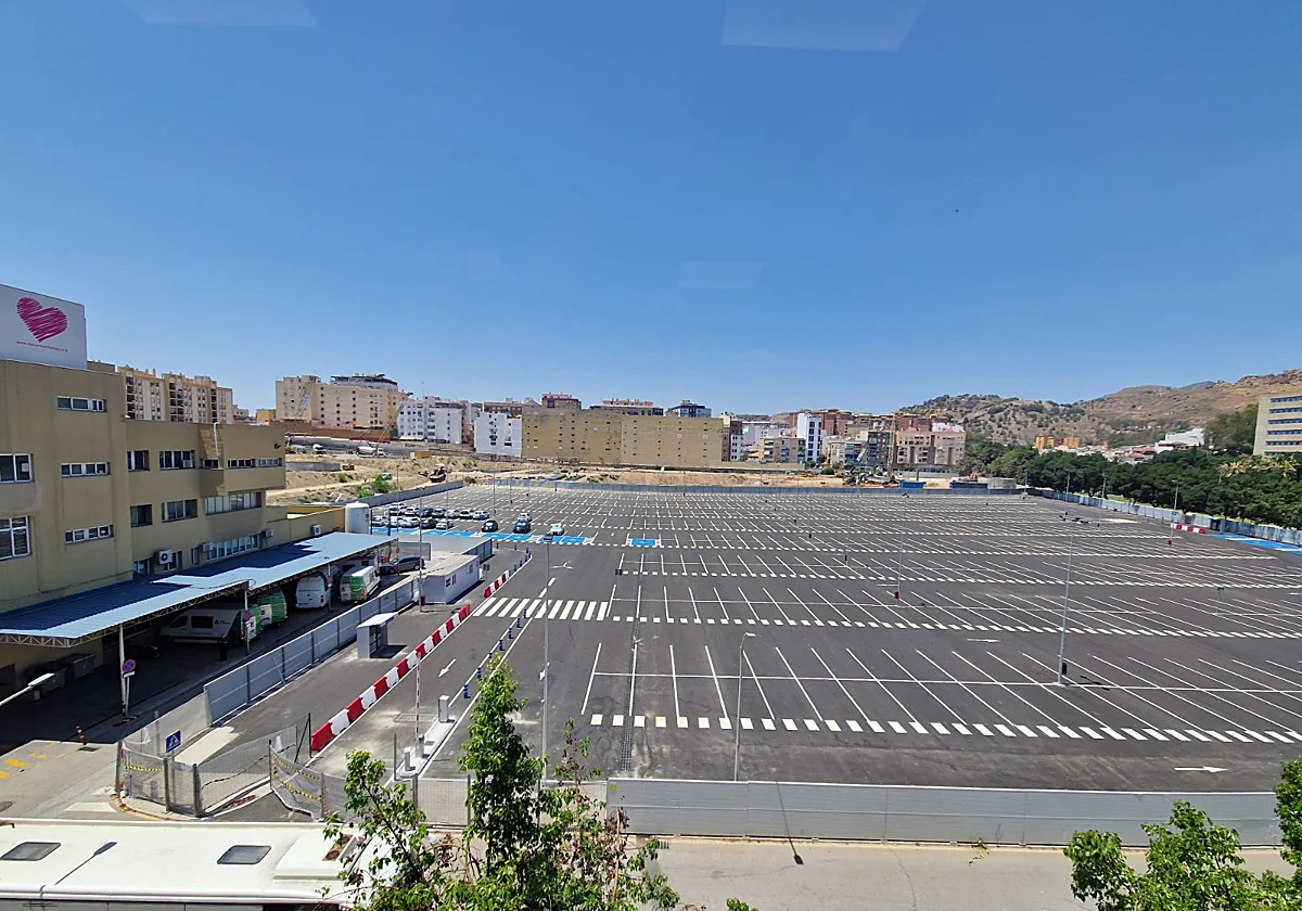El parking provisional del Hospital Civil entrará este martes en funcionamiento con 750 plazas