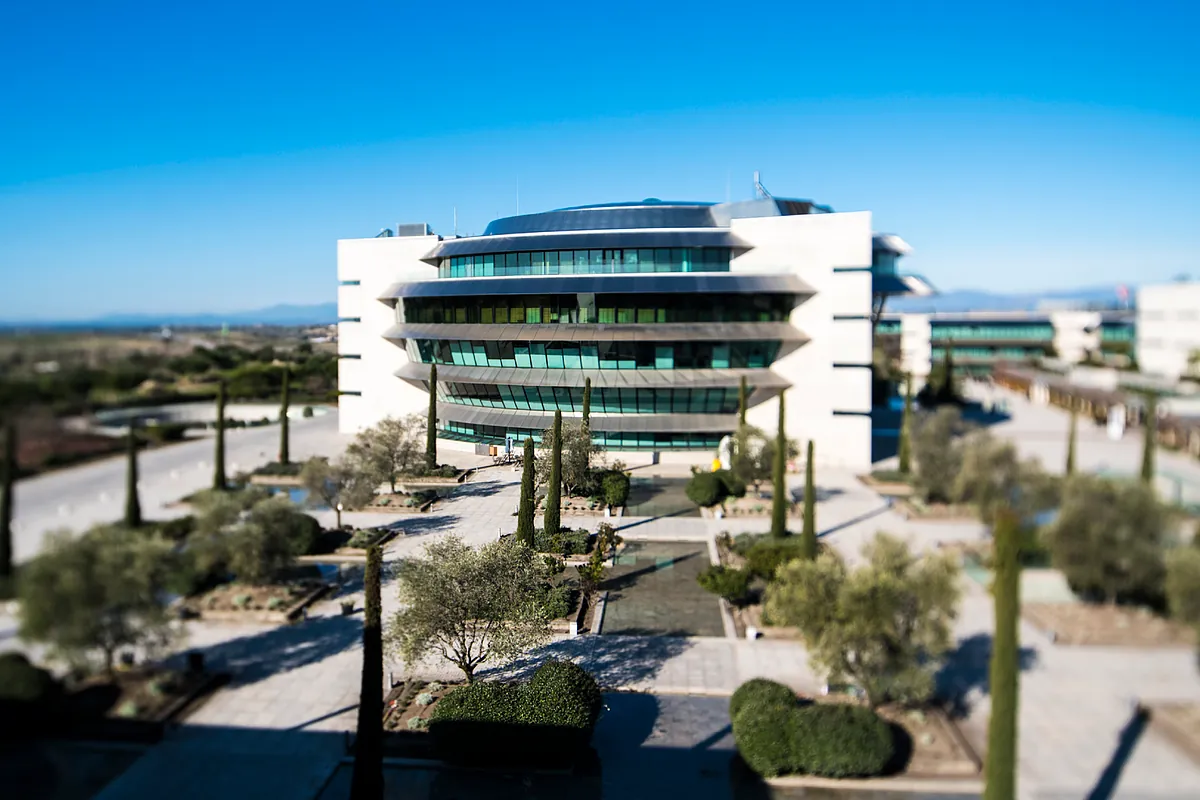 Santander reduce un 48% la emisión de bonos, pero mantiene el liderazgo