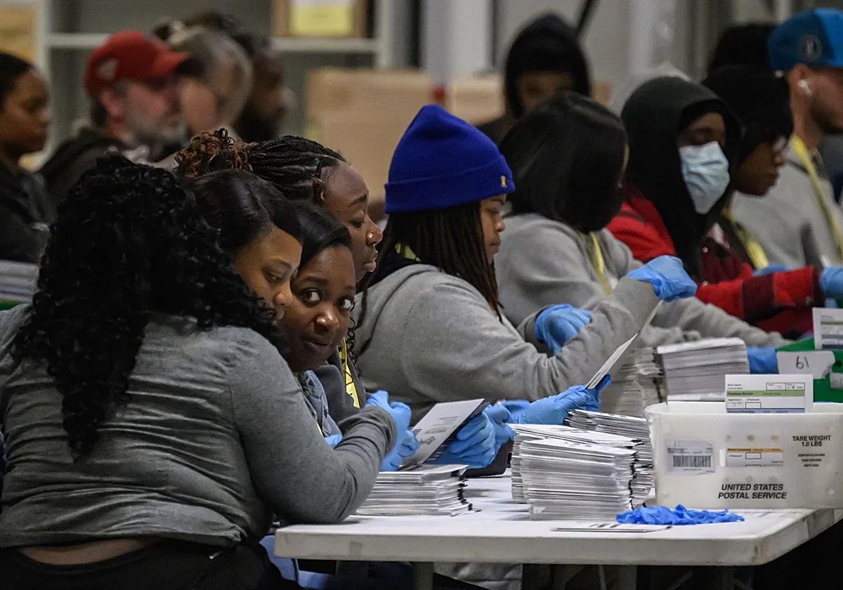 El Supremo de EE UU da un espaldarazo a la limitación del voto por correo de Trump