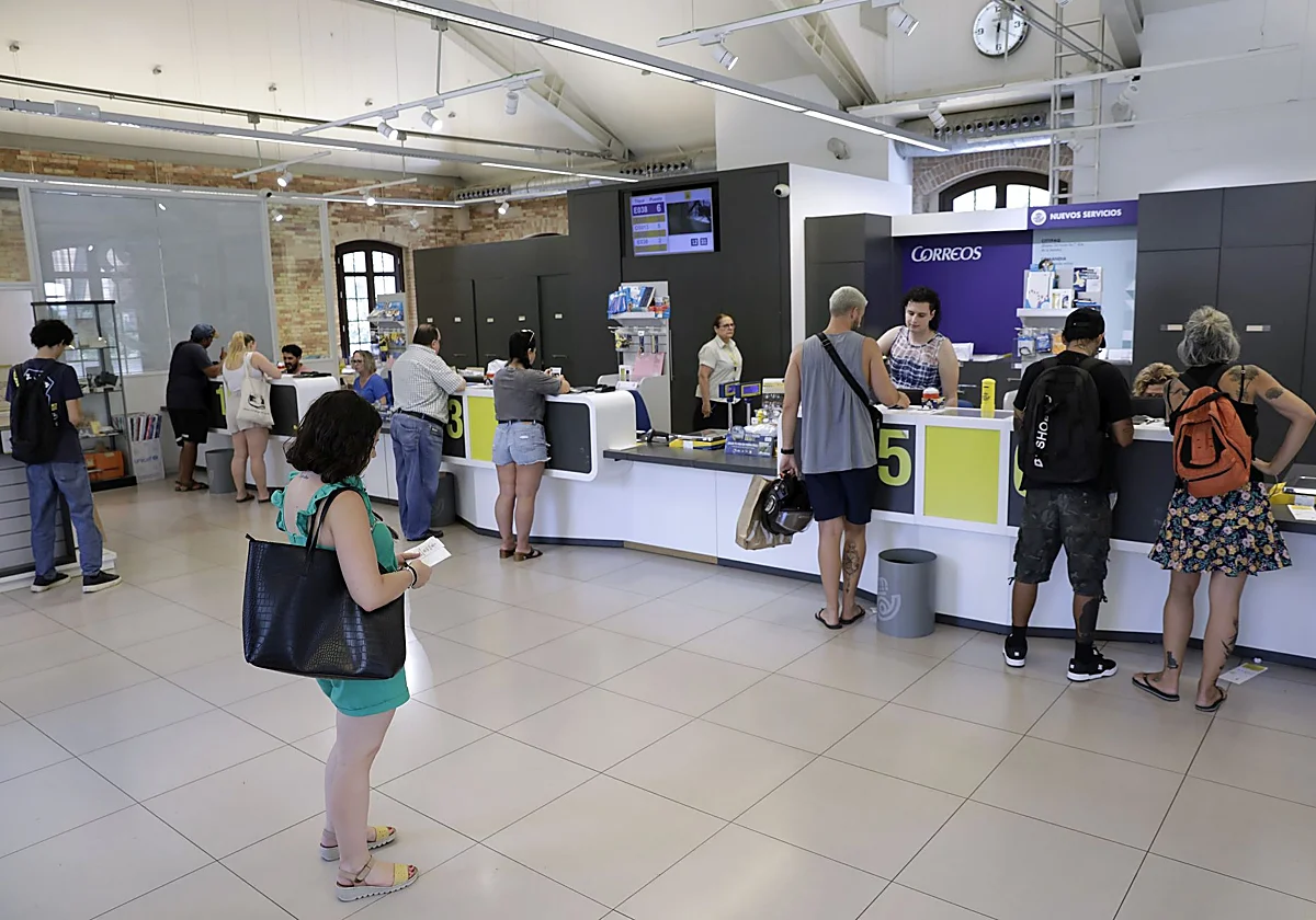 CSIF cifra en un 30% el déficit de plantilla en Correos en Málaga y anuncia movilizaciones en septiembre
