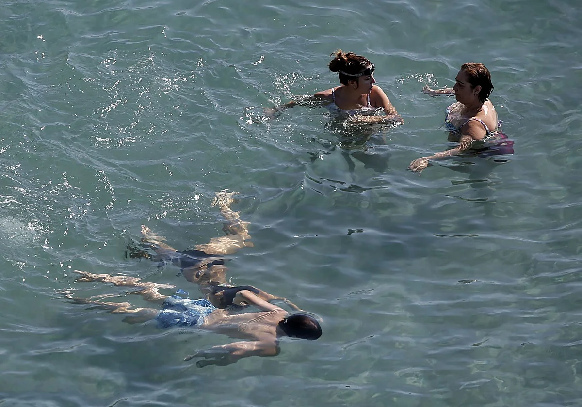 Desplome histórico de la temperatura del mar en Málaga: los expertos analizan las claves