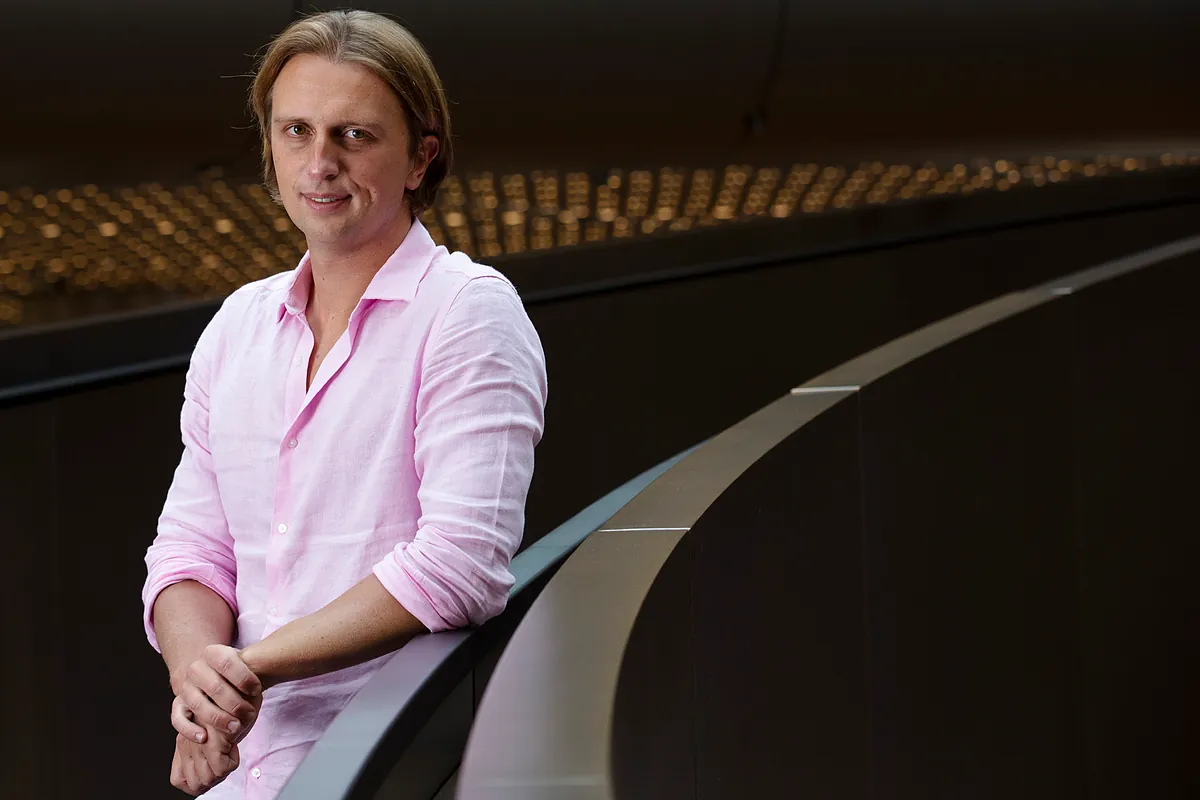 Revolut lanza una división para impulsar la banca inteligente