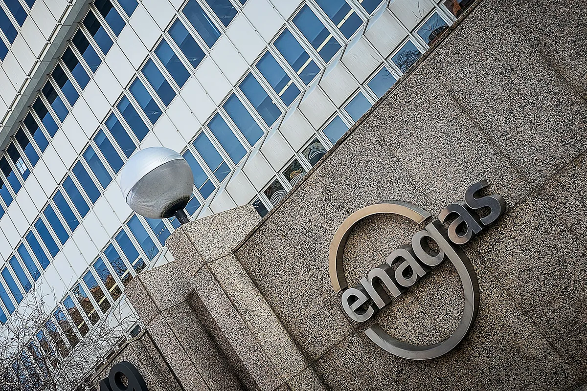Los bajistas rompen la tregua en Enagás, que consolida en Bolsa