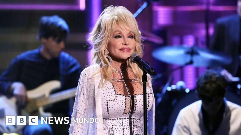 De Jolene a I Will Always Love You: cómo contó Dolly Parton la historia de su vida a través de 6 canciones icónicas