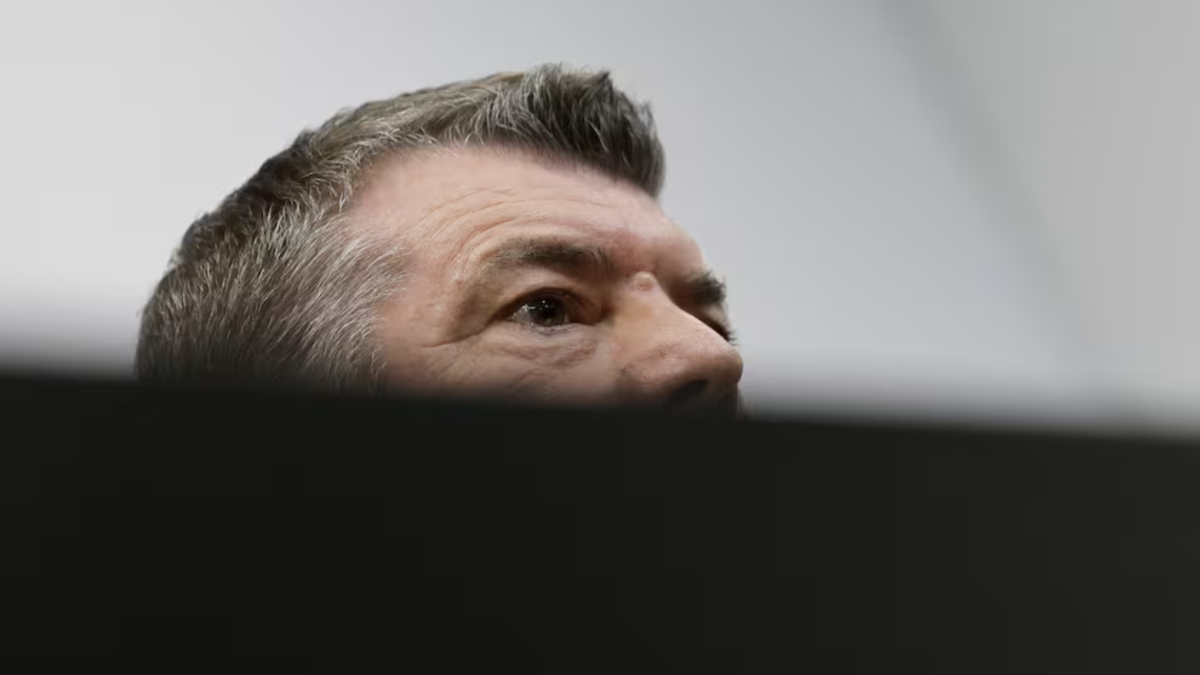 La carta con la que Gourlay trata de salvar 'su' mercado en el Valencia: un nombre