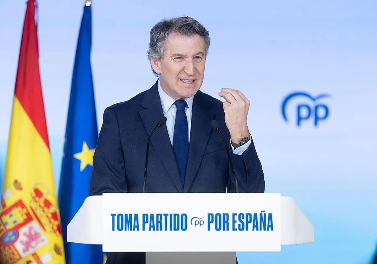 Feijóo decreta 2025 como el año del «colapso total del sanchismo» y se conjura para «construir el día después»