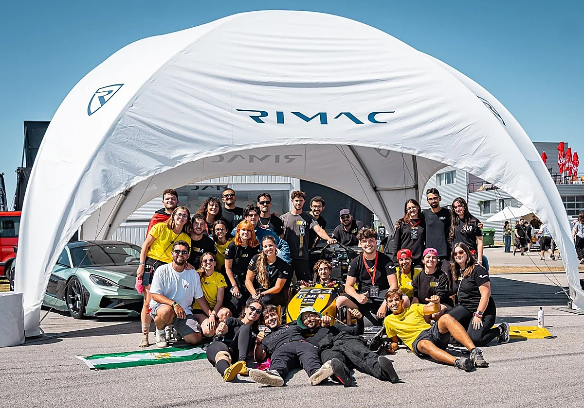 El Málaga Racing Team de la UMA quema rueda en el mítico circuito Bugatti Rimac Track en Croacia