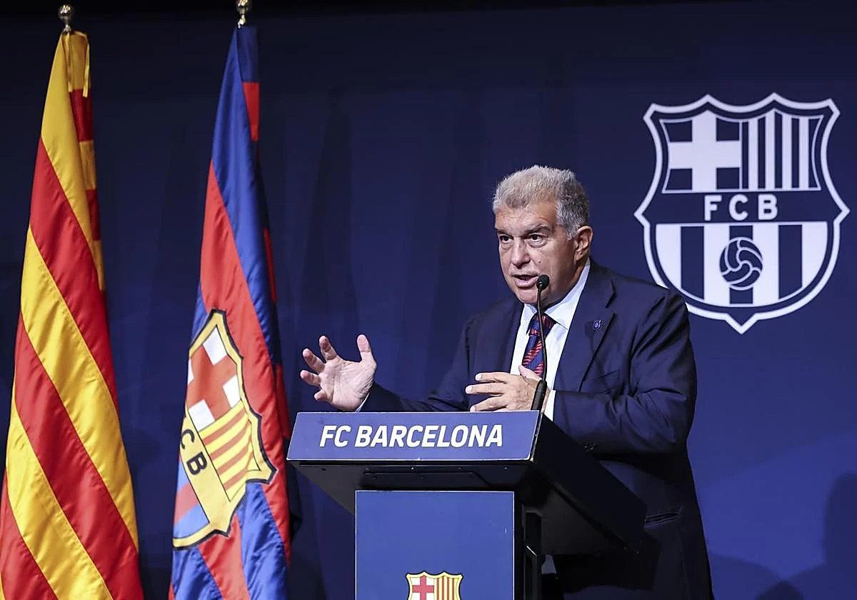 El Barça vuelve al Camp Nou contra el Athletic cambiando el homenaje a la Roja por una exaltación de la estelada