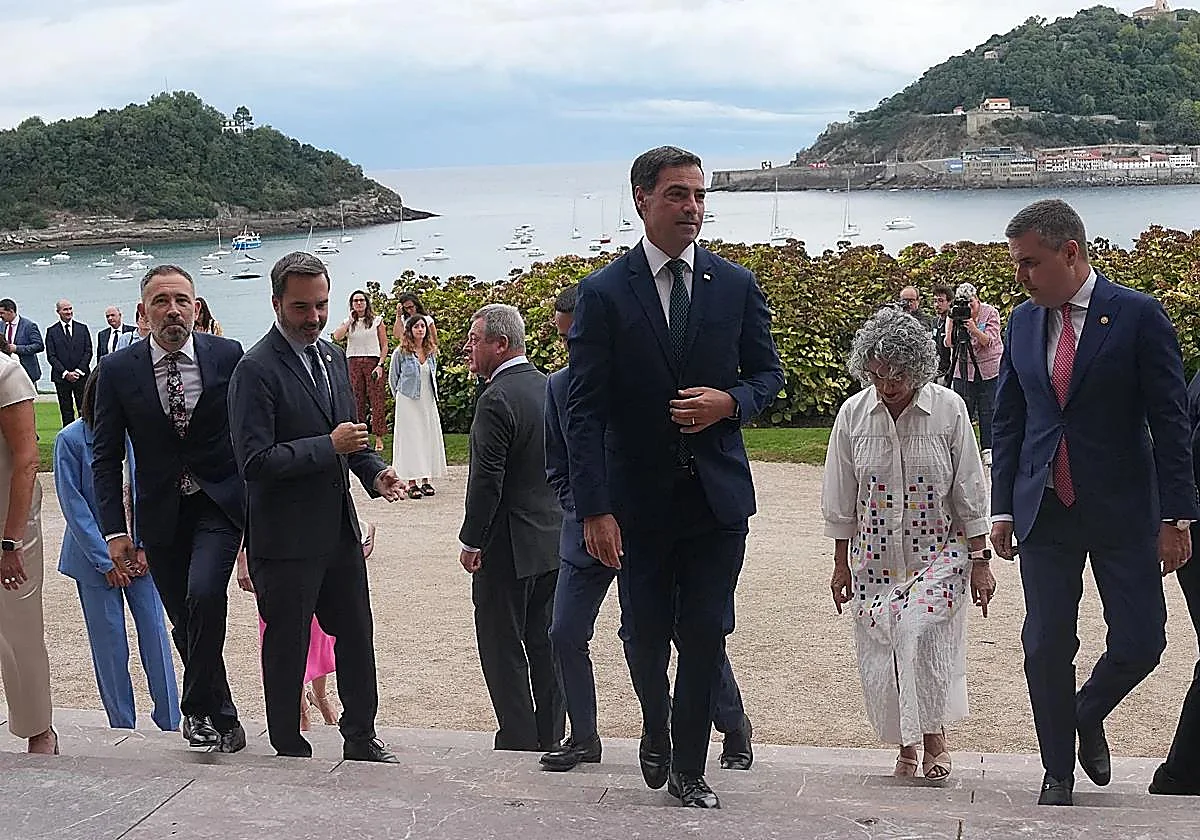 Pradales critica la «descoordinación» del Gobierno en Ceuta y reclama competencias migratorias