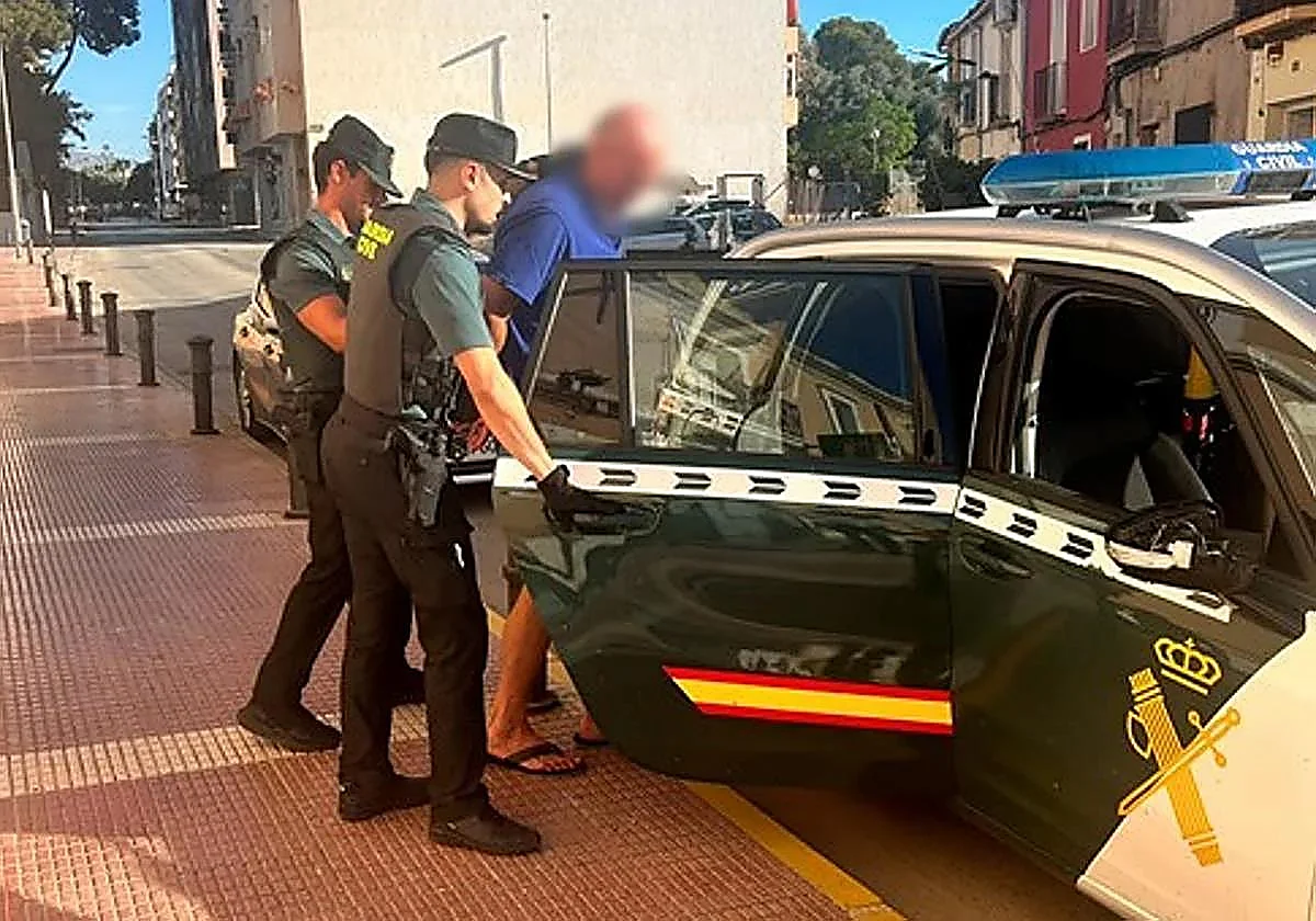 Fingía querer comprar casas para entrar y robar dinero y joyas en Alicante y Murcia