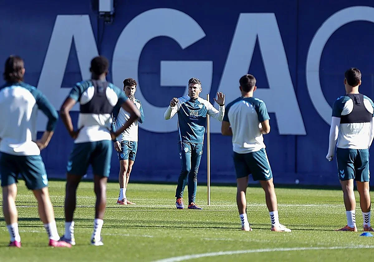 Malaga CF return from Christmas break with sold-out open training session