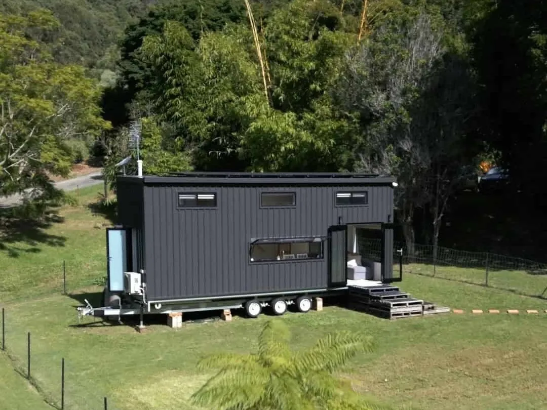 Una casa sobre ruedas para vivir aislado de la red eléctrica