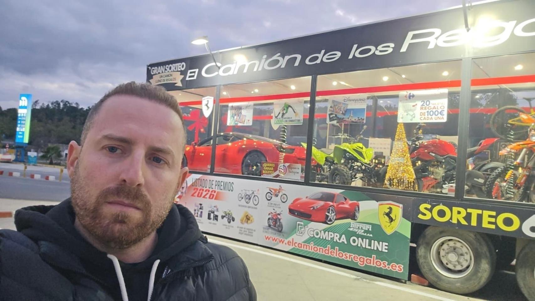 La Navidad negra de David Pérez, dueño del 'Camión de los Regalos' de Extremadura: roban 66.000 € de su caja fuerte