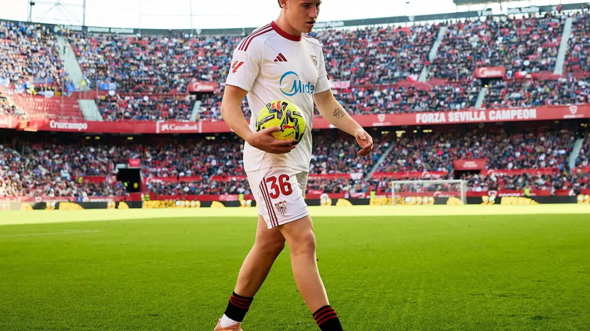 El Sevilla ya entrena sin Oso
