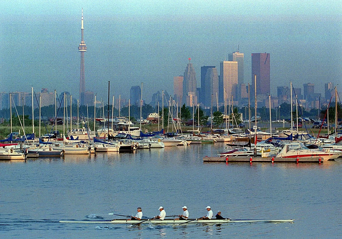 Trump cumple su amenaza y renombra el lago Ontario como lago América