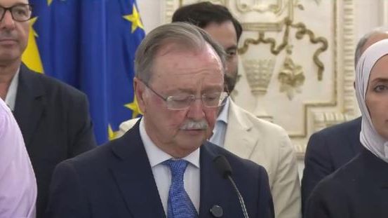 Vivas: "Ceuta ha dejado de ser lo que era, ha perdido su forma de vida, tenemos poco tiempo para evitar el desastre mediante el retorno a su país" de todos ellos