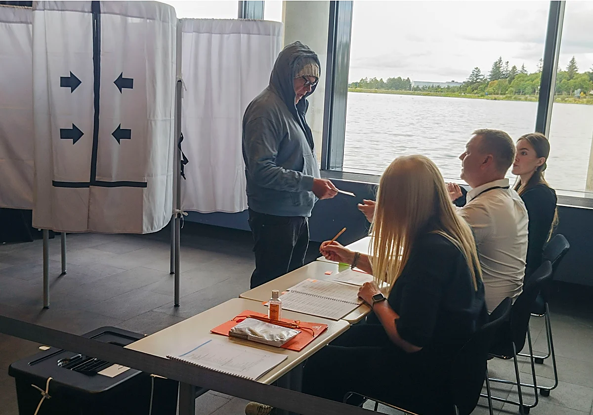 Islandia vota dividida en el referéndum para reabrir el proceso de adhesión a la Unión Europea