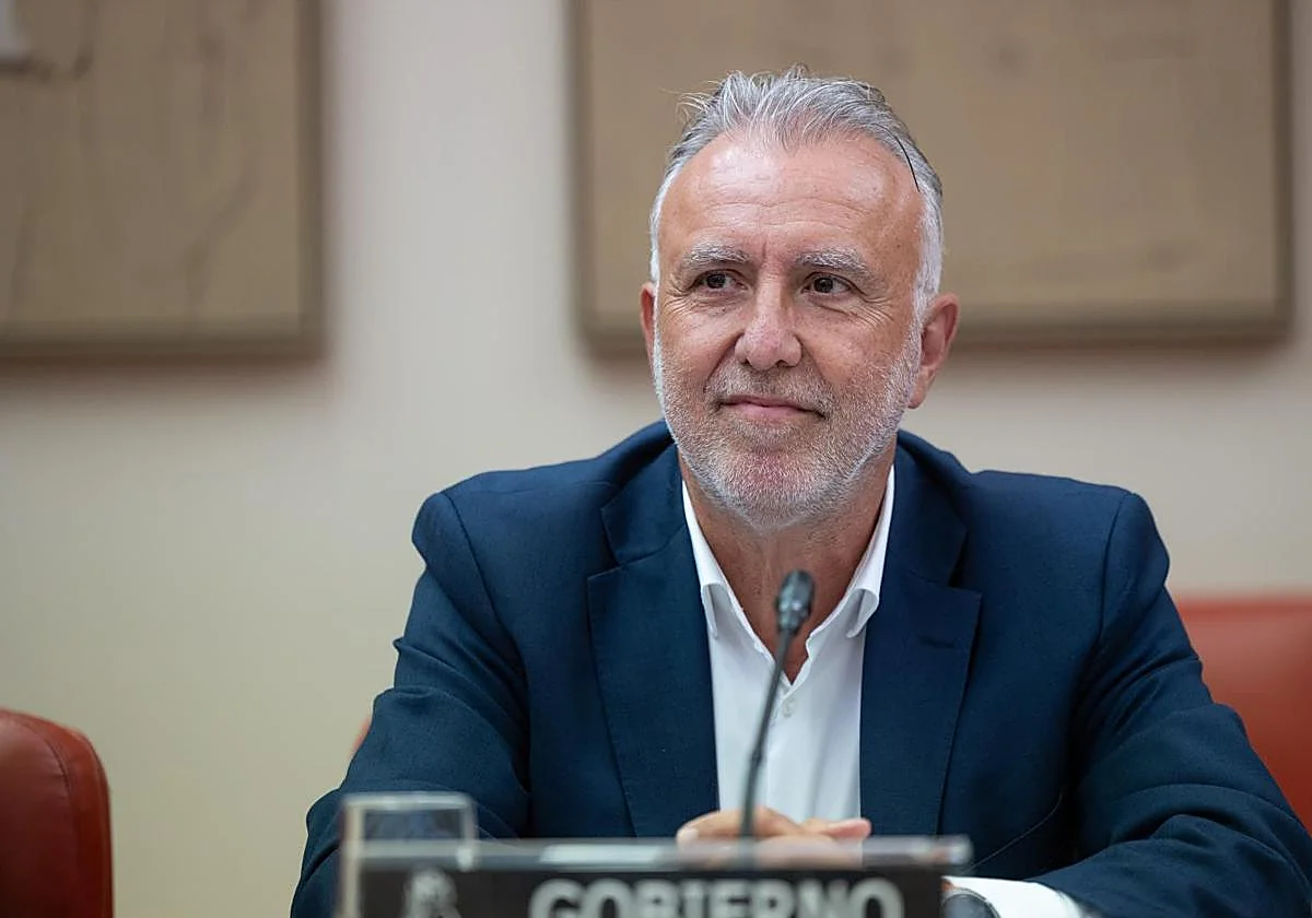 Torres acusa a Feijóo de hacer «un acto electoral» de Ceuta y descarta que la directora del CNI comparezca en el Senado