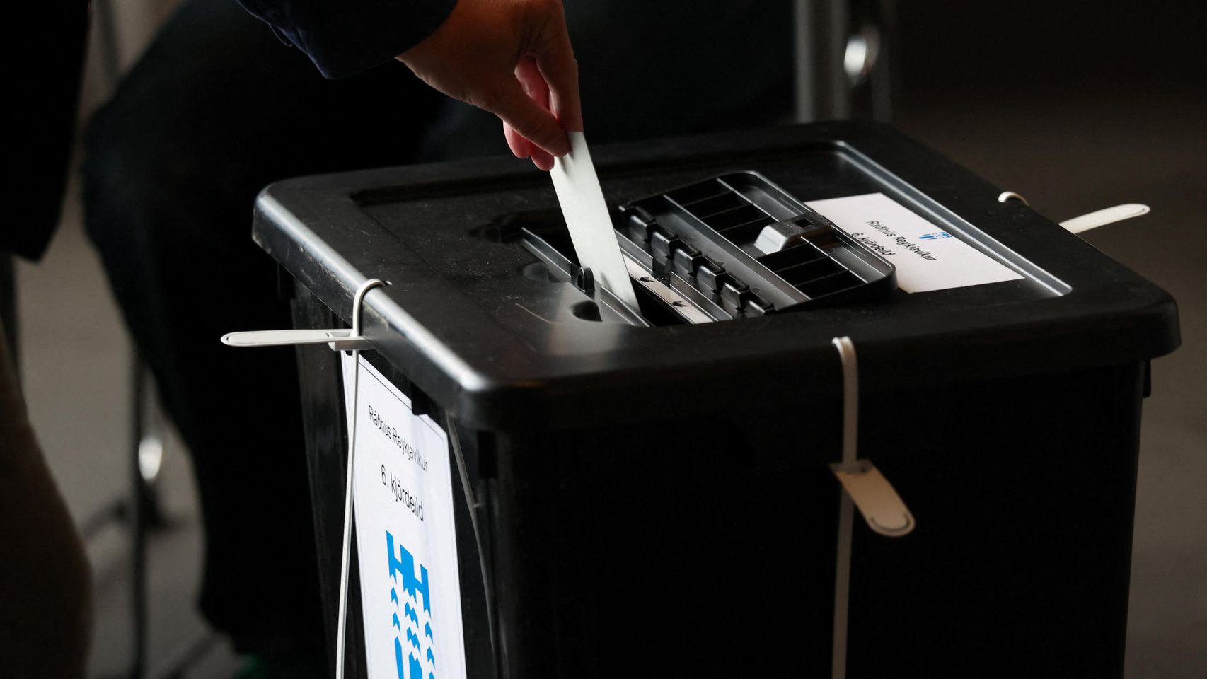 El "sí" mantiene una ligera ventaja en el referéndum islandés sobre las negociaciones de ingreso en la Unión Europea