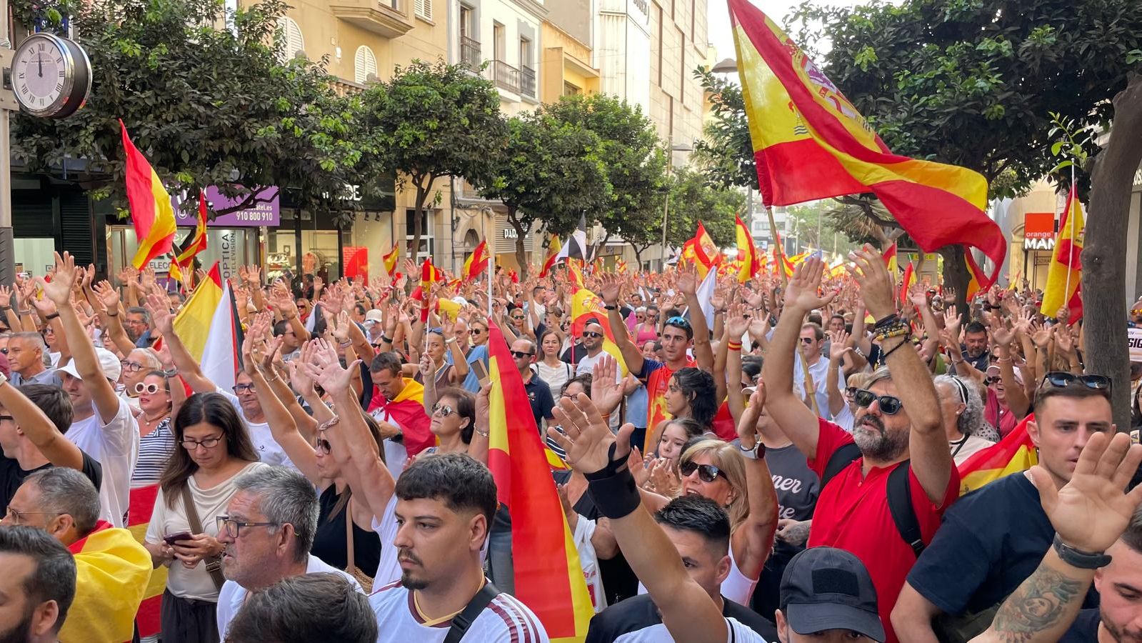 Los 30 días en los que robaron a los ceutíes su ciudad: "El Gobierno nos ve como si los invasores fuéramos nosotros"