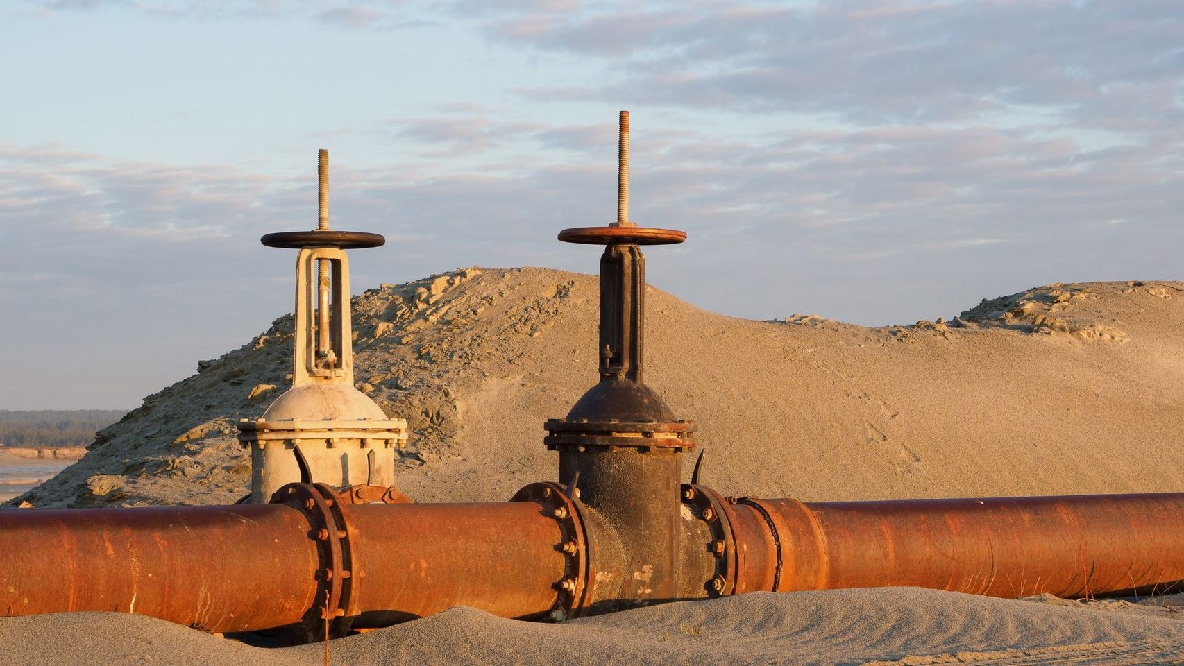 Cae la exportación de gas de España a Marruecos en agosto: quién decide cuándo y cuánta energía llega al país africano