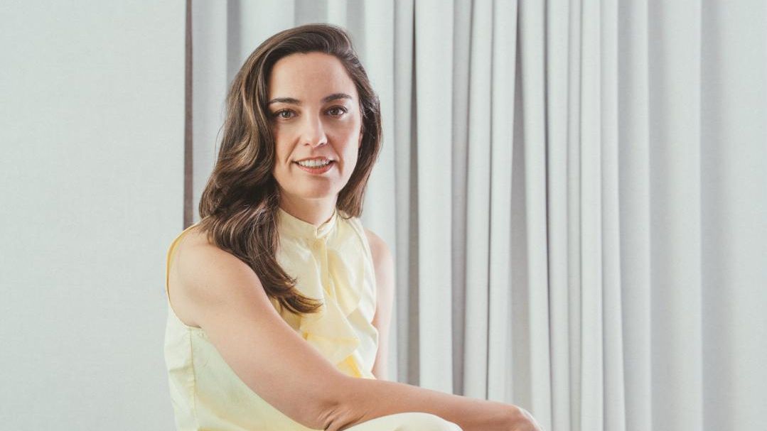 Marta García Aller, la nueva voz al frente de 'La Brújula': "El mayor peligro de la desinformación no es que nos creamos un bulo, sino que deje de importarnos qué es real y qué no"