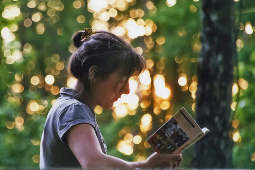Estamos consumiendo más libros que nunca gracias a la IA: eso no significa necesariamente que los estemos leyendo