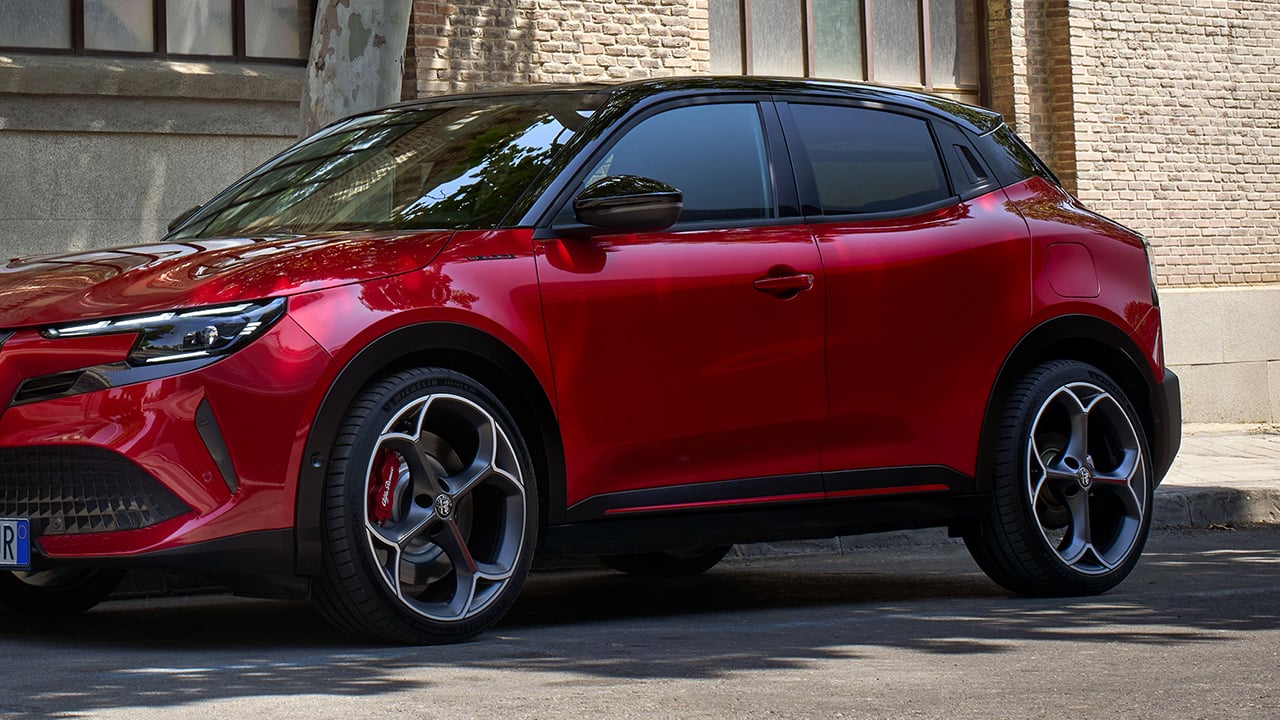 Con etiqueta ECO y un motor híbrido que solo gasta 4,8 litros, este SUV rebajado es un éxito que Lexus no puede obviar