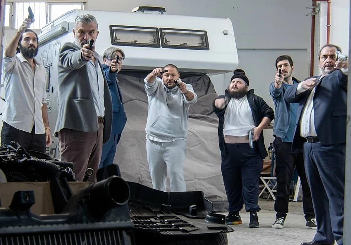 Llega a la gran pantalla 'Perros y diablos': la película sobre la mafia de Málaga más quinqui