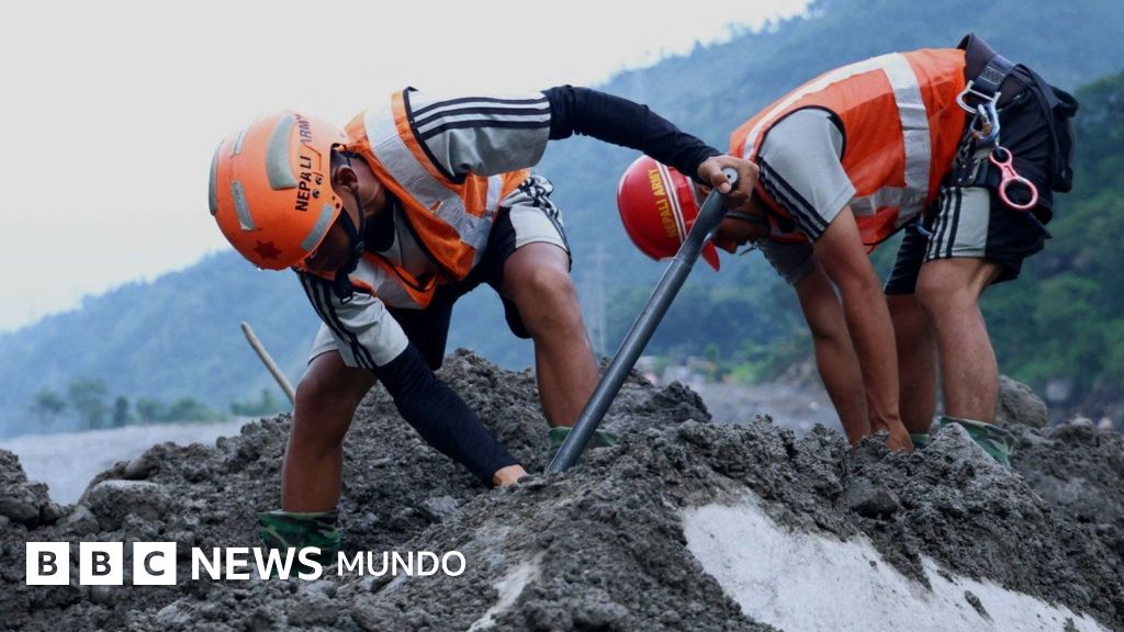 La carrera contrarreloj para salvar a más de 900 obreros de hidroeléctricas que se cree están atrapados en túneles tras la avalancha en Nepal y el Tíbet