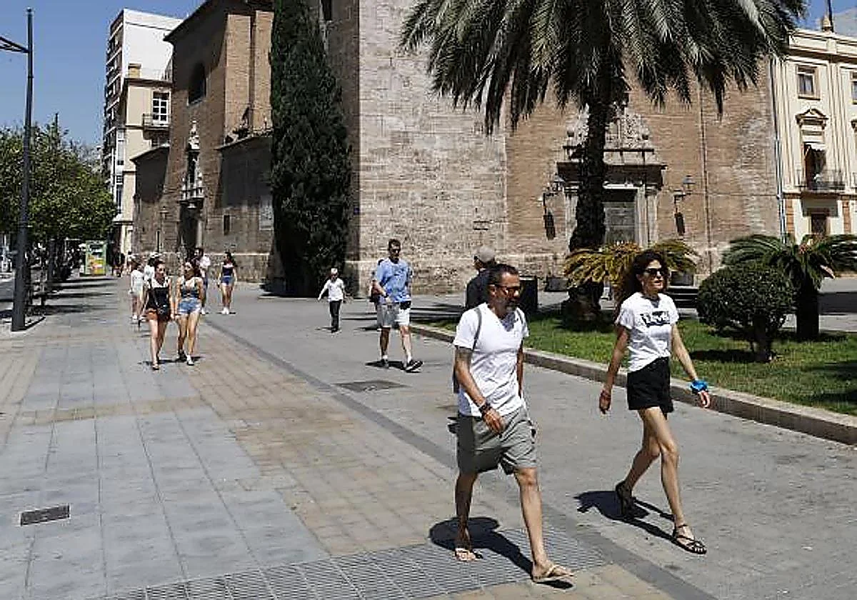 Un hombre apuñala a otro tras una disputa por el sitio para pedir limosna junto a una iglesia de Valencia