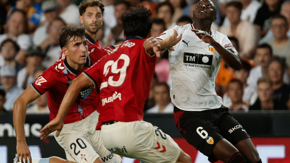La lesión de Umar Sadiq aumenta los problemas de Corberán en ataque