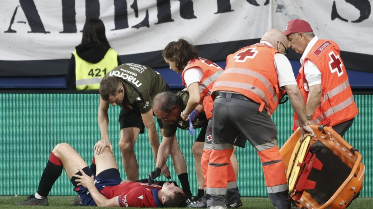 Herrando sufre una lesión en el aductor y Aimar Oroz, en el bíceps femoral