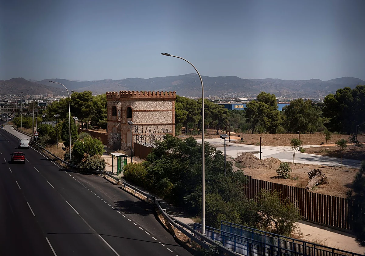 Las obras del parque en el campamento Benítez siguen a ralentí y sufren un nuevo retraso