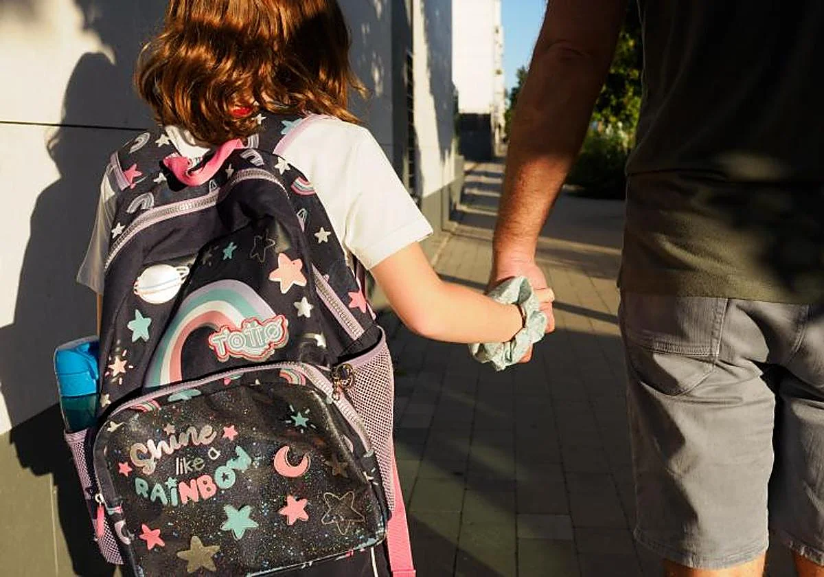Padres y vuelta al cole: «Septiembre no puede ser solo el mes de las obligaciones, que nos volvamos ogros para nuestros hijos»